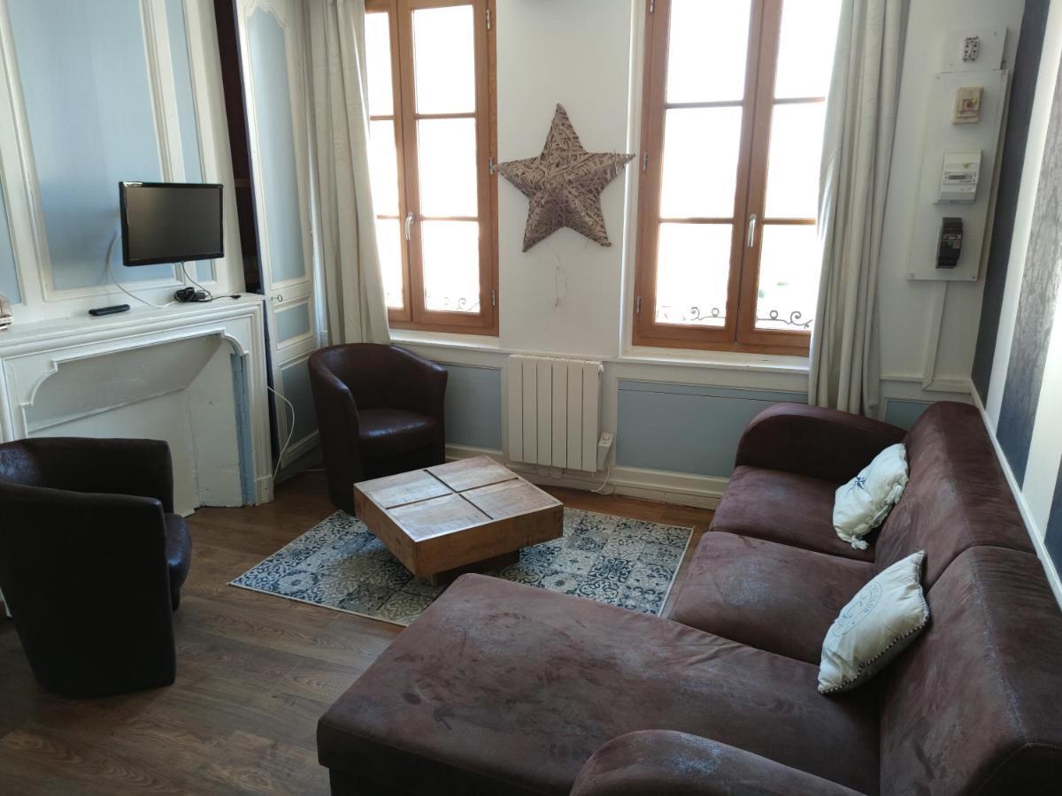 Apartamento Le Saint Léonard...Il est bleu Honfleur Exterior foto